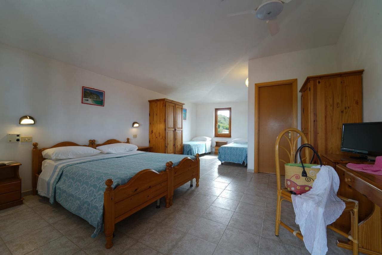 Villaggio Torre Ruffa Robinson 3*