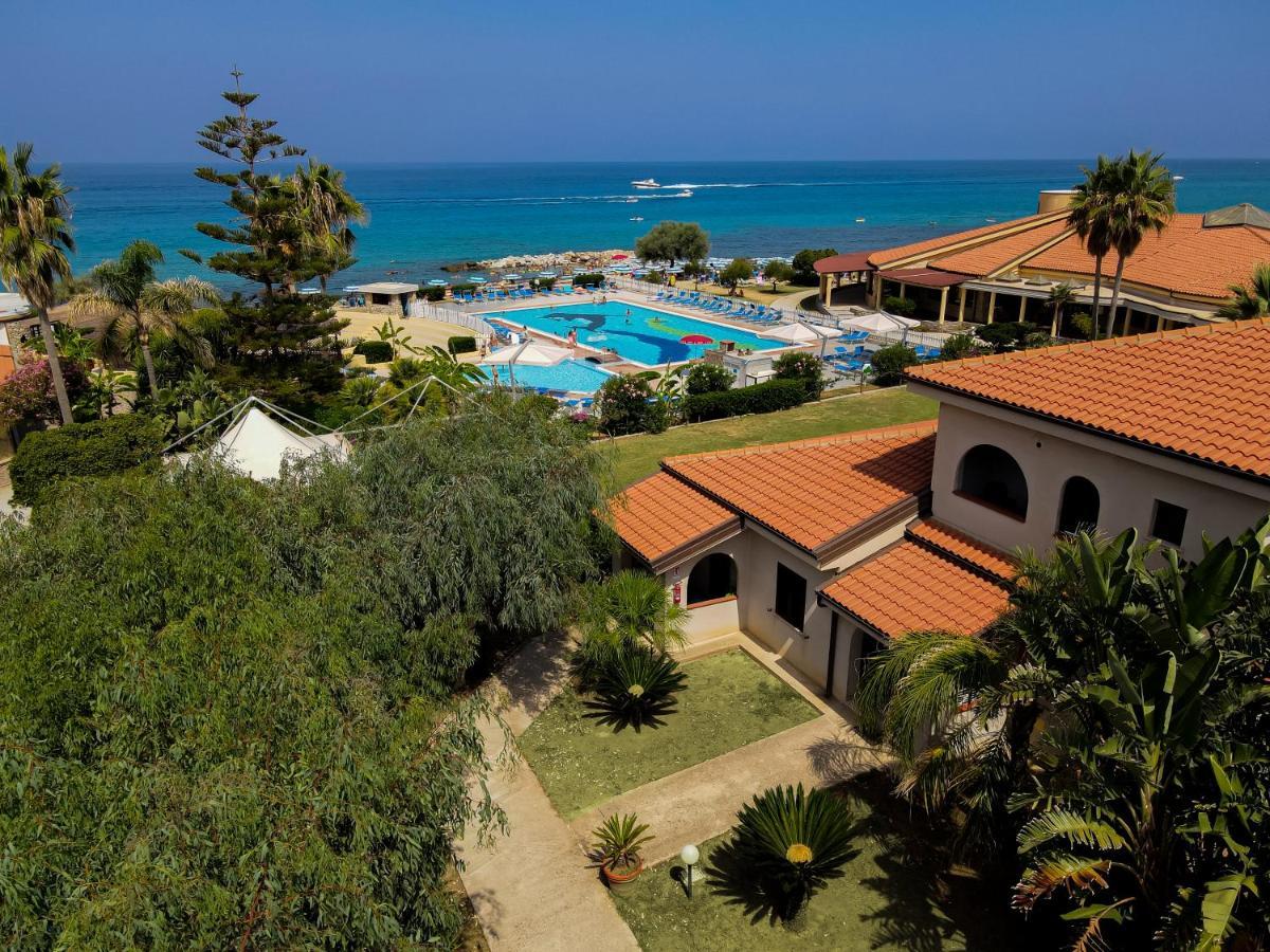 Villaggio Torre Ruffa Robinson 3* Capo Vaticano