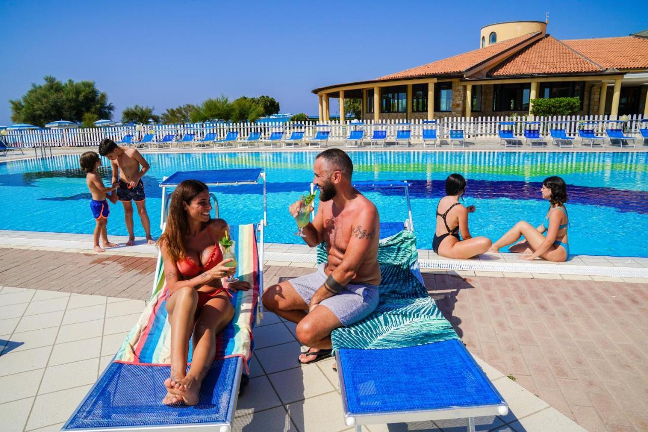 Resort Villaggio Torre Ruffa Robinson 3*