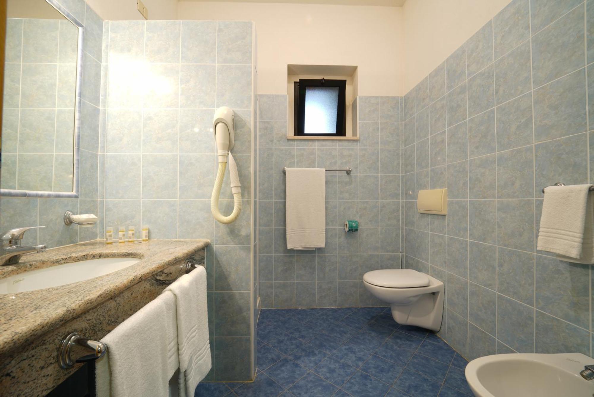 Resort Villaggio Torre Ruffa Robinson 3*